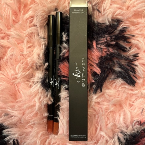 Beauty Vaulte Other - NEW Beauty Vaulte Beaming Lip Liner Duo
